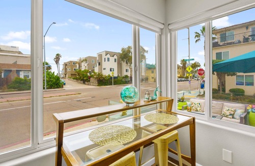Central Mission Beach Cabaña | Beach-2-Bay 2br - In the Heart of Mission Beach!