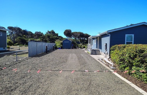 Florence Casa | Beach Access at Falcon Shores