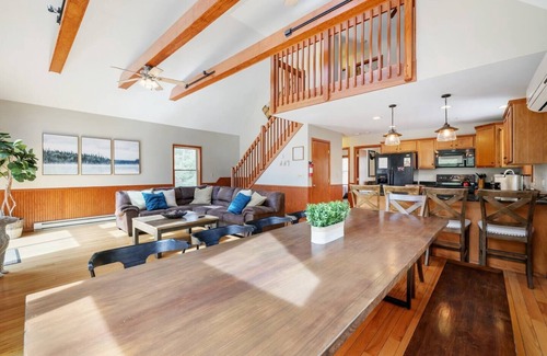 Lake Harmony Estates Chalet De Esquí | Beach access *Golf*Spacious*Private*HotTub *Firepit*Games*Sleeps16