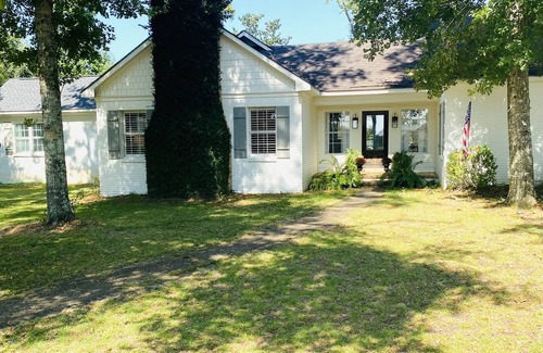 Montrose Casa | Beach access, in historic Montrose area, directly across from Mobile Bay