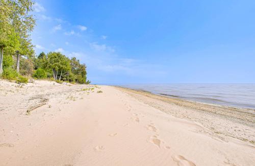 Sturgeon Bay Casa | Beach Access on Lake Michigan Sturgeon Bay Home