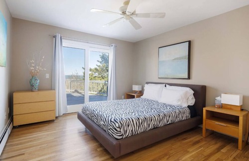 West Hampton Dunes Casa | Beach access. Amazing bay view. Heated pool. Huge decks. Cul de sac Pickleball!