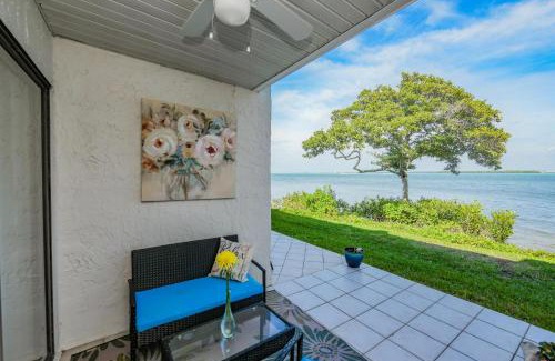 Bradenton Beach Casa | Beach and Bay Getaway