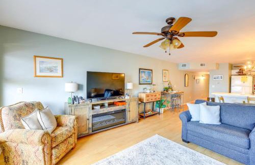 Cedar Key Apartamento | Beach and Pool Access at Condo on Cedar Key!