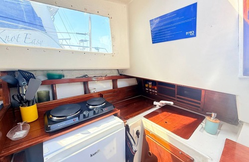 Oeiras Alquiler De Eote | Beach and Surf cosy boat