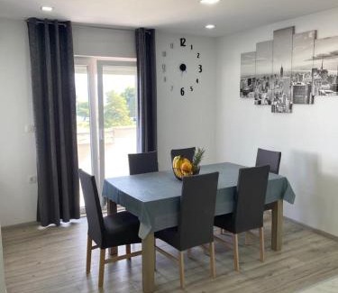 Kastel Stafilic Apartamento | Beach Apartment Anđela