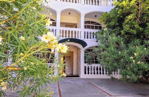 Costambar Apartamento | Beach Apartment With Pool - Costambar