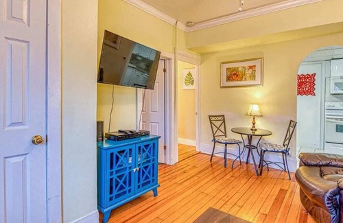 Ocean Grove Apartamento | Beach Apt #1 - 2 Bedroom, 1 Bath, LR & Kitchen