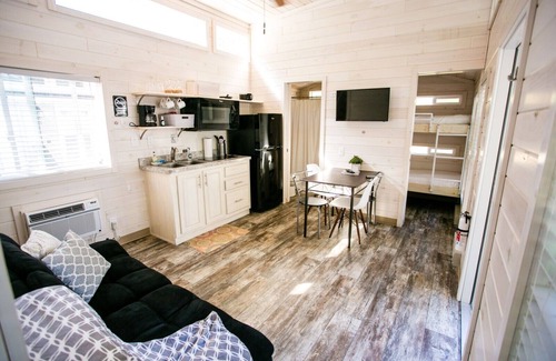 Steele Creek Cabina | Beach-Area View Family Style 1 Bed & 1 Bunk Cabin #9