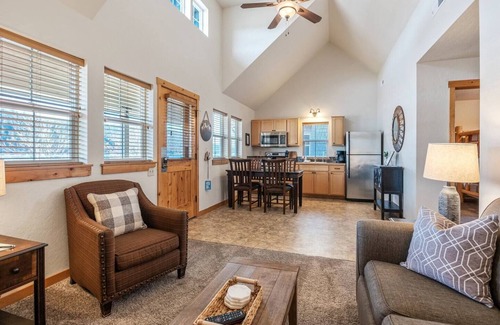 Dover Bay Casa | Beach Attitude - Lakefront 2 Bedroom Beach