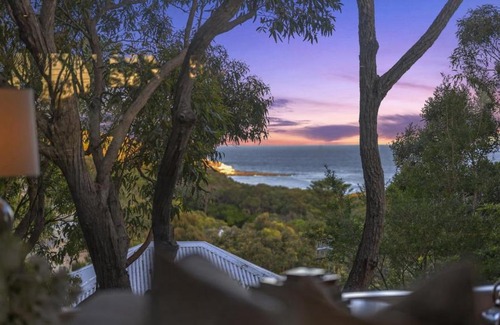 Hardys Bay Casa | Beach, Bay, Bush and Heated Plunge Pool