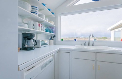 Sagamore Beach Casa | Beach Bliss 100 feet away from Sagamore Beach!