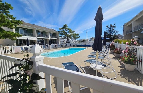 Ship Bottom Casa | Beach block 2 bed/2.1 bath TownHome with heated pool.