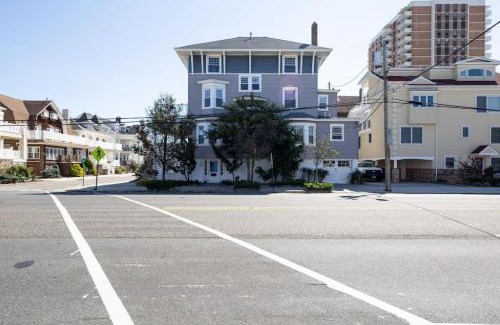 Ventnor City Casa | Beach Block-Ocean Views from Balconies-Parking Unit 2