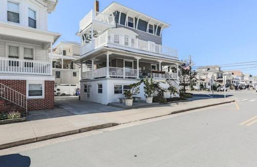 Ventnor City Casa | Beach Block-Ocean Views from Balconies-Parking Unit 2