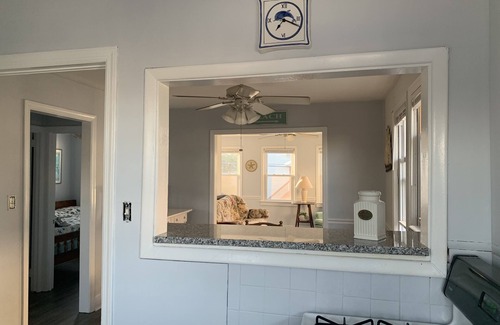Ortley Beach Apartamento | Beach Block, Renovated 2 bdrm, sleep 6, 2nd Flr unit Parking and 4 beach badges