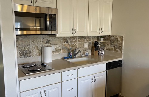 North End Condominio | Beach-Block Suite For Family Fun in OCNJ - Ground Level, Parking, 10th & Ocean