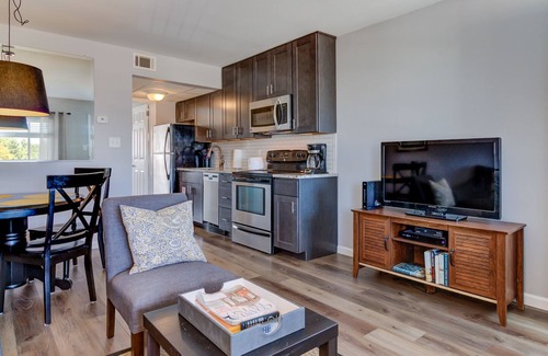 Admiral Estates Condominio | Beach Block W / Ocean View & Pool