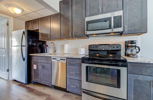 Admiral Estates Condominio | Beach Block W / Ocean View & Pool