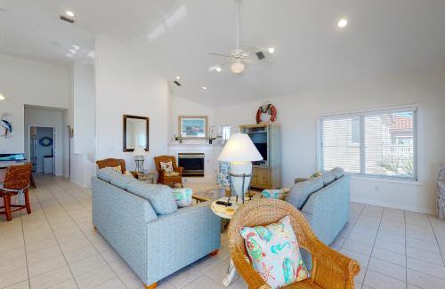 East End Casa | Beach Boy