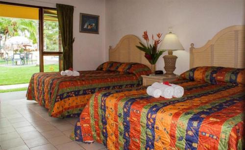 Jacó Hotel | Beach Break Resort & CR Surf Camp