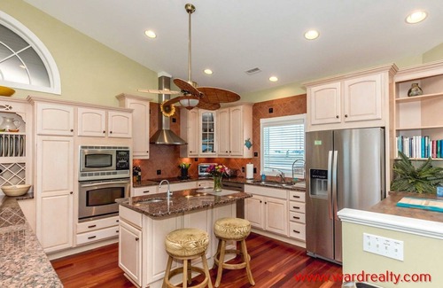 Topsail Beach Casa | Beach Break TB - Oceanfront! Linens Included!