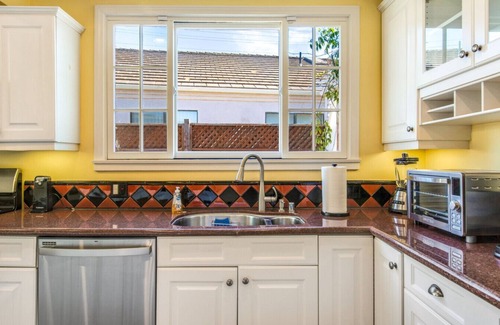 Valmonte Casa | Beach Breeze Bungalow | 1.3Miles To Beach | Cozy