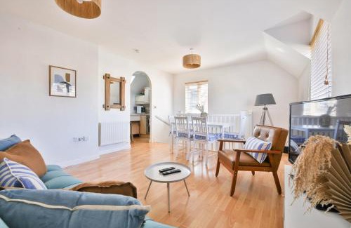 Barry Casa | Beach Breeze – Family 2-Bed Home in Barry