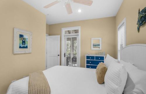 Seacrest Casa | Beach Bungalow, 3 Min Walk to Beach, Golf Cart, 4 bikes, Wagon