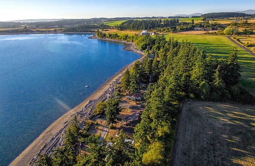 Camano Island Cabina | Beach Bungalow Close to Sundin Beach – North End of Camano Island