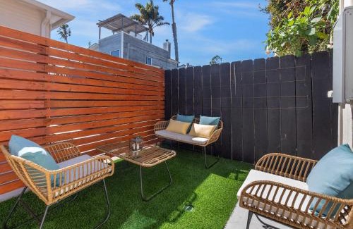 Ocean Beach Casa | Beach Bungalow Perfection - Private Patios, BBQ walk2beach & Pet Friendly!