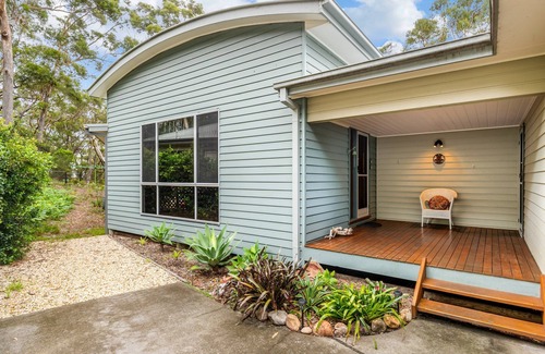 Dunbogan Casa | Beach, Bush and Birds