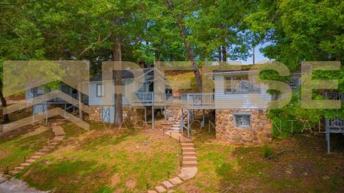 Lake Ozark Casa | Beach Cabin #1