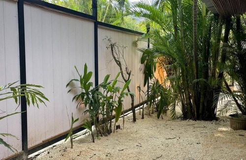 Carmen Cabina | Beach Cabina 2 Garden View Santa Beach.