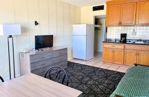 Northeast Virginia Beach Hotel | Beach Carousel Motel