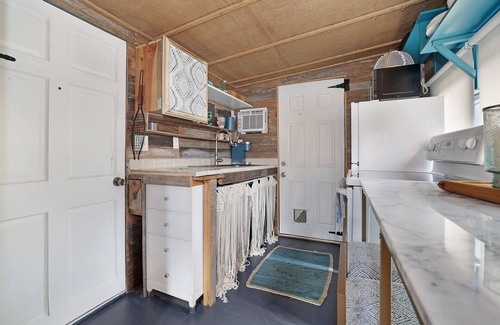 Jacksonville Beach Casa | Casita de playa con casa del árbol. Acogedor, único. 10 minutos. a Mayo-Mascotas