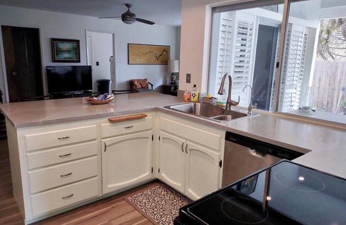 Fire Mountain Casa | Beach Close and Convenient To Everything 2 miles to the beach