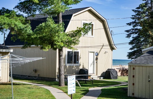 Oscoda Cabaña | Beach Club of Oscoda Cottages