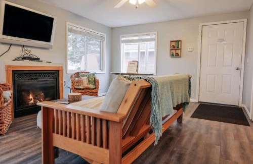 Oscoda Casa | Beach Club of Oscoda Garden Cottage on the Lake