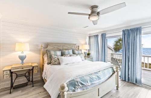 Isle of Palms Apartamento | Beach Club Villa 32 - Newly Renovated! Direct Oceanfront