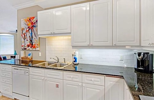 Navarre Beach Condominio | Beach Colony West 11C Gulf-front 3BD/3BA Condo Navarre Beach!