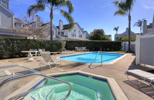 Carpinteria Casa | Beach Condo in Carpinteria with Swimming Pool
