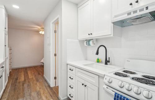 Carpinteria Apartamento | Beach Condo with Private Patio #135