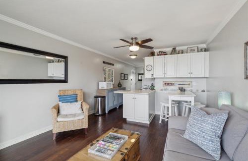 Carpinteria Apartamento | Beach Condo with Private Ocean View Balcony #237