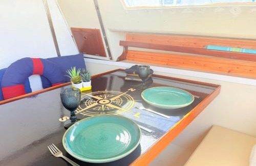 Oeiras Alquiler De Eote | Beach Cosy Boat