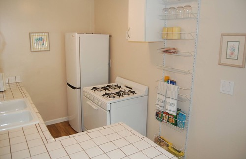Mission Beach Cabaña | Beach Cottage - 4th from Ocean, Patio privado, vista al mar