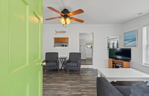 Myrtle Beach Cabaña | Beach Cottage Escape: Just a Short Stroll to the Shore