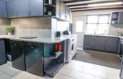 Kinmel Bay Cabaña | Beach Cottage