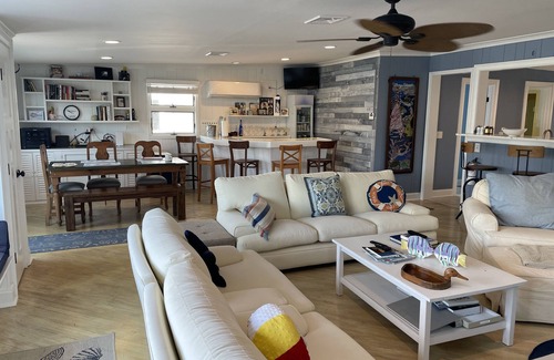 Manasquan Cabaña | Beach cottage on a lagoon
