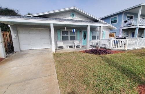 St. Augustine Casa | Beach Cottage on C Street